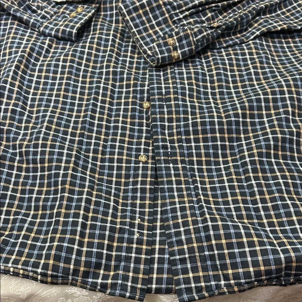 Roundtree & Yorke Men's Checkered Shirt - Navy and Beige - Picture 14 of 16